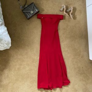 Fitted beautiful red dress!